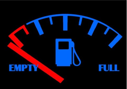 A fuel gauge showing an empty tank, representing different types of diesel fuel tanks.